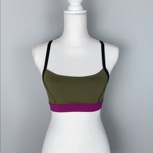 Lululemon Racer Back Sports Bra (size 6) (fits a 4)